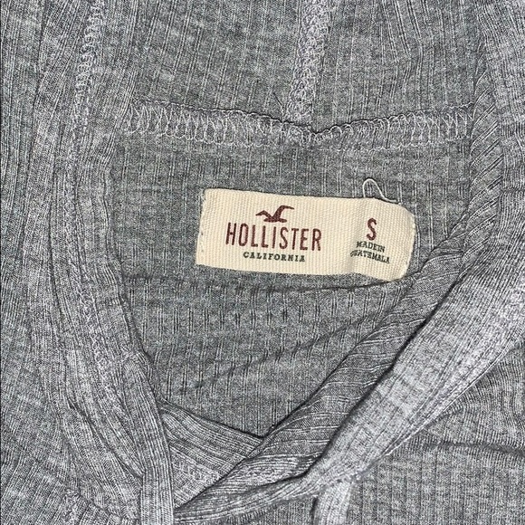 HOLLISTER CROP STRETCHY MATERIAL HOODIE - Picture 3 of 3